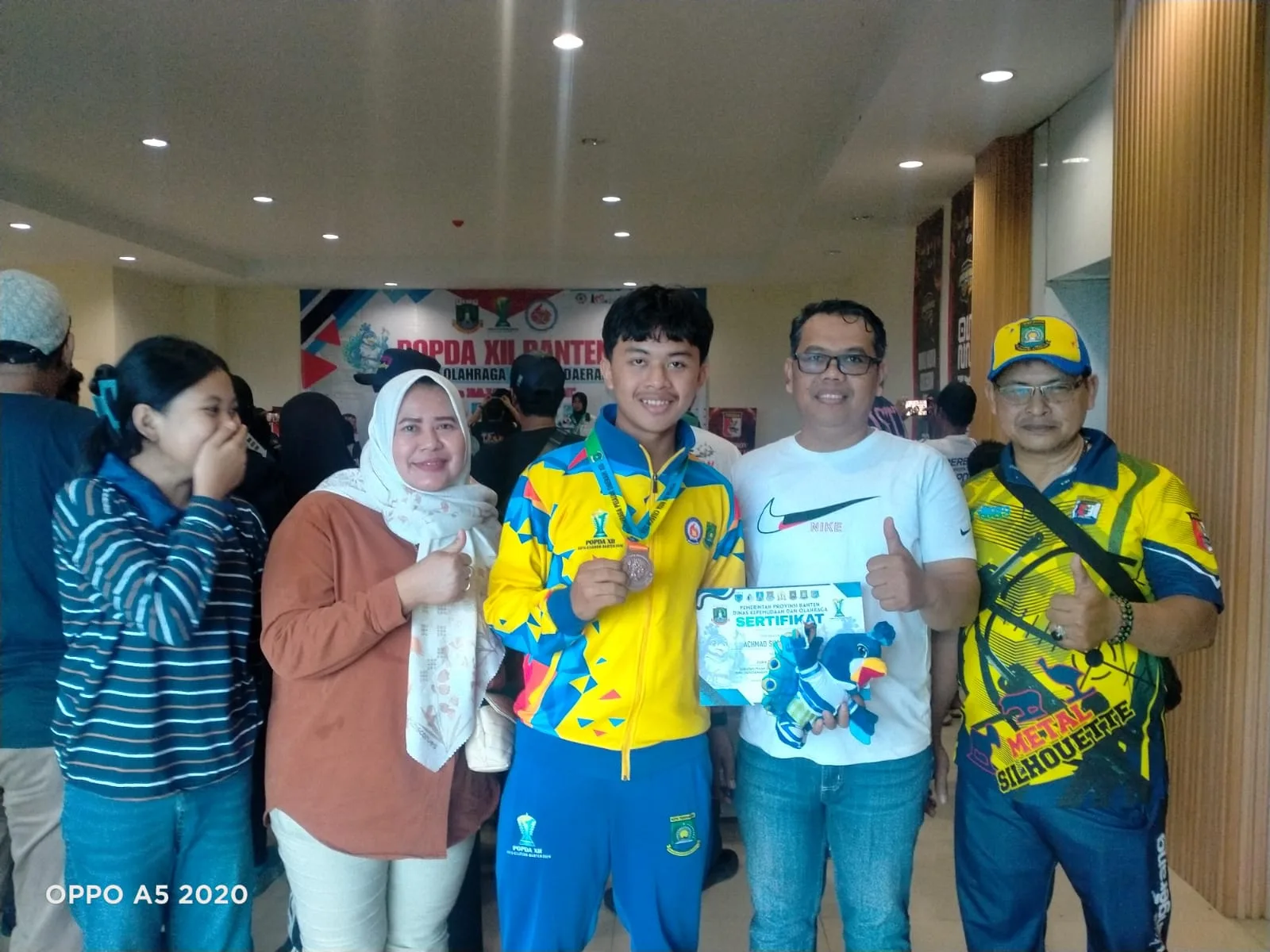 Keberhasilan Siswa SMAN 10 Kota Tangerang Sumbangkan Medali Perunggu pada POPDA XXII Banten di Cilegon