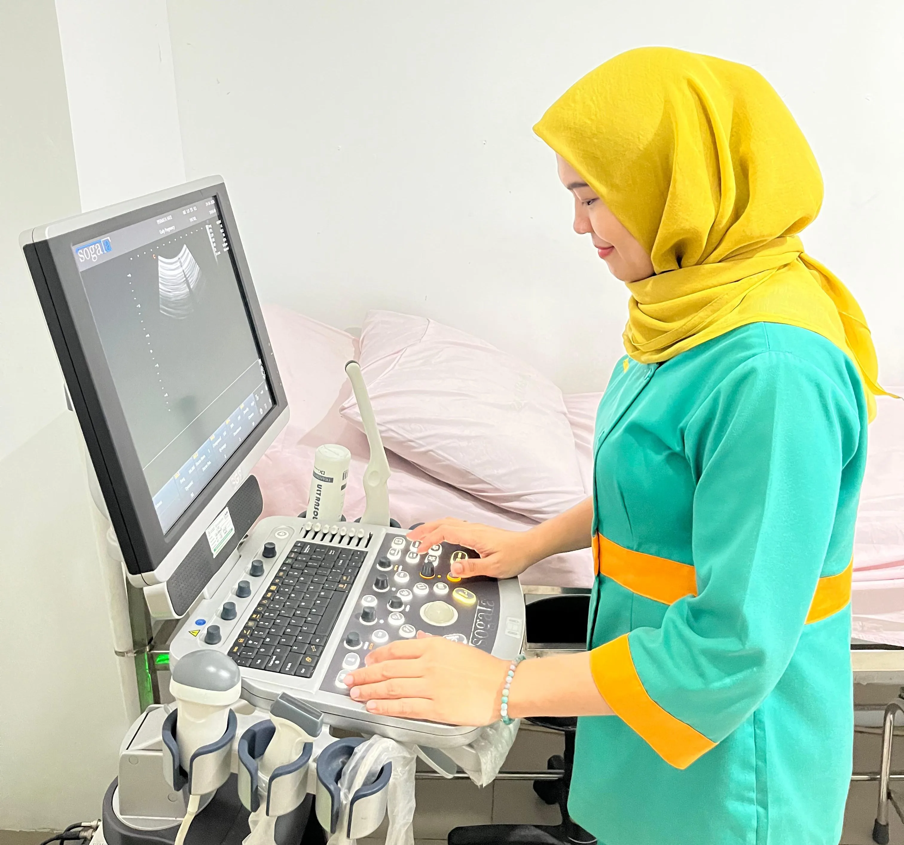 Direktur RS Permata Hati Ucapkan Selamat Hari Bidan, Srikandi Pejuang Keselamatan Ibu dan Bayi