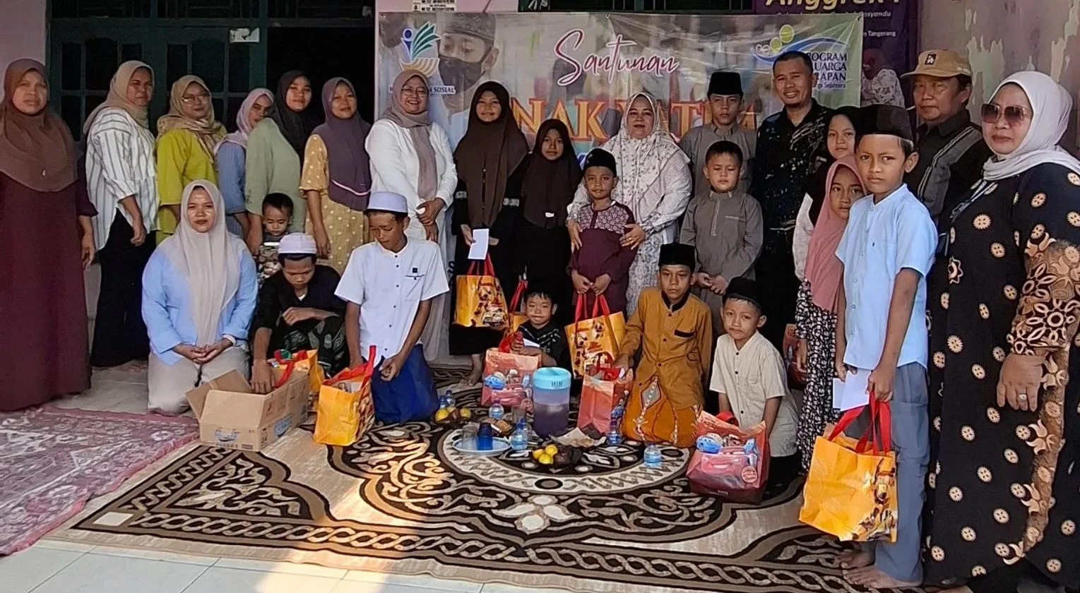 Tebar Kepedulian 10 Muharam, Pendamping PKH Sindang Panon Gelar Santunan Yatim