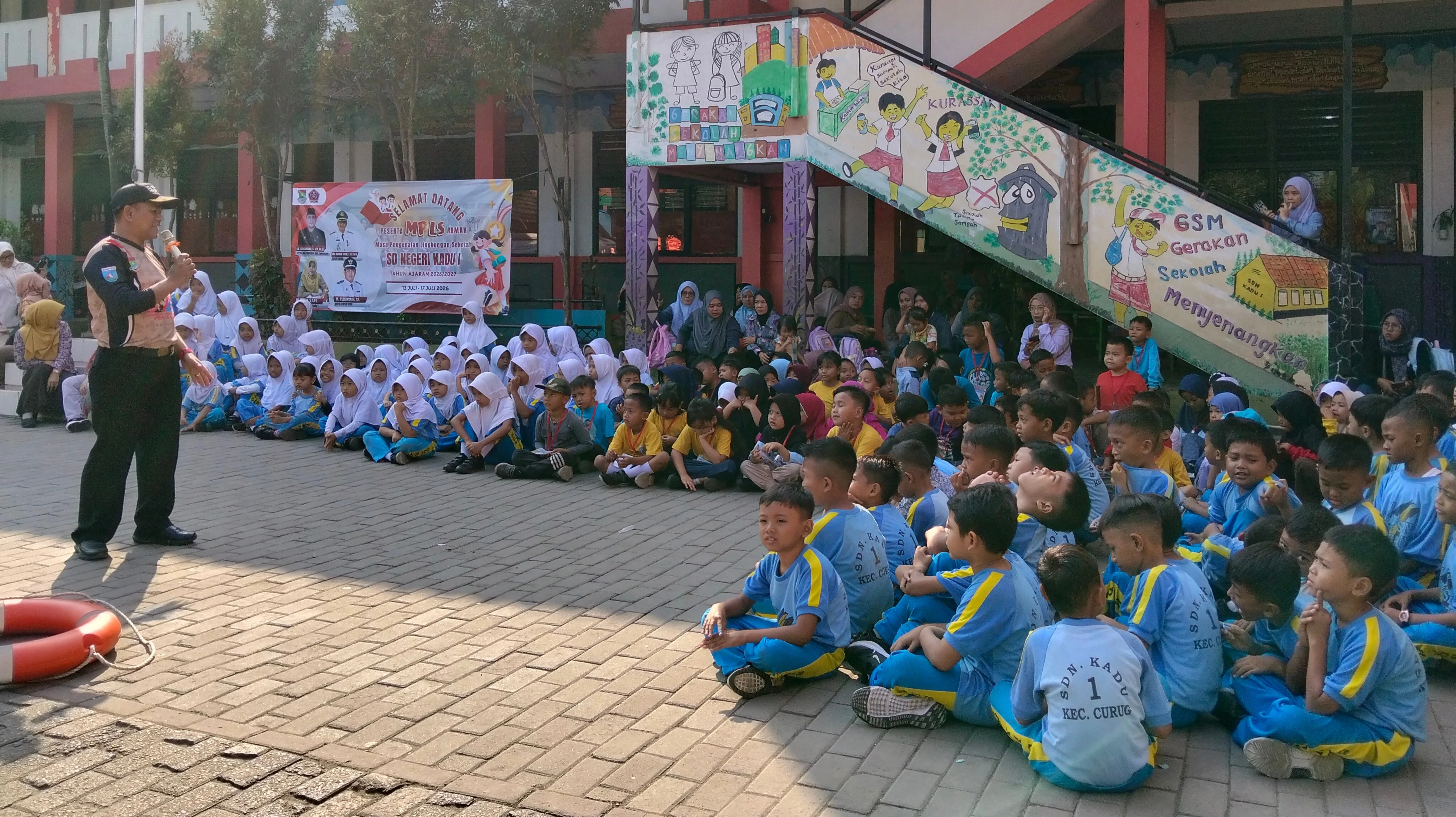 MPLS SDN Kadu 1, Kenalkan Lingkungan Sekolah kepada Siswa Baru